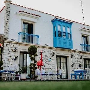 Trend Blue Boutique Oda ve Kahvaltı Çeşme