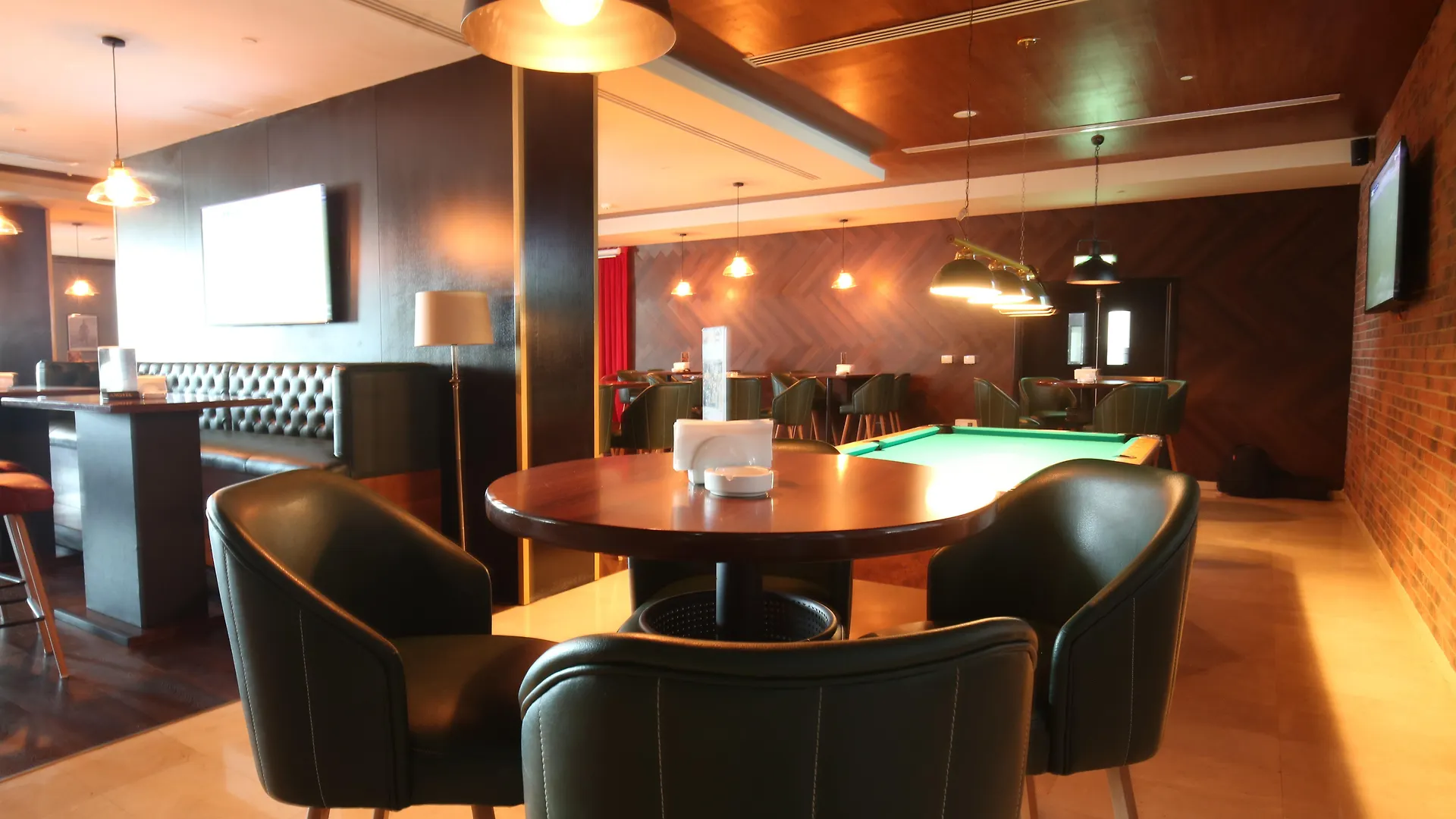 Holiday Inn Express Dubai Airport By Ihg Hotel